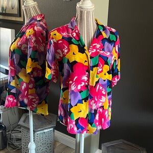 🛑 1 hour sale. DIOR, size 4, Floral Multicolor Button up Top, w/ COA